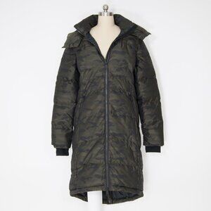 Lolë winter parka in camo